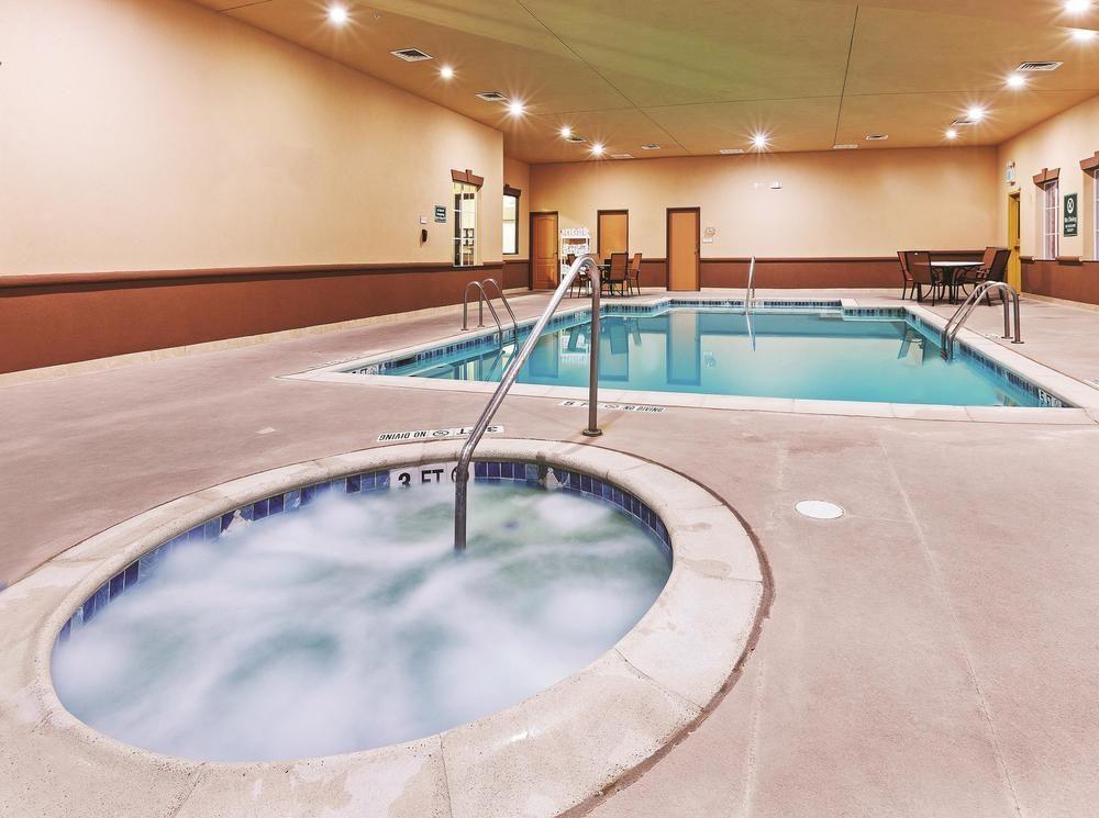 La Quinta By Wyndham Dfw Airport West - Bedford Hotel Exterior photo