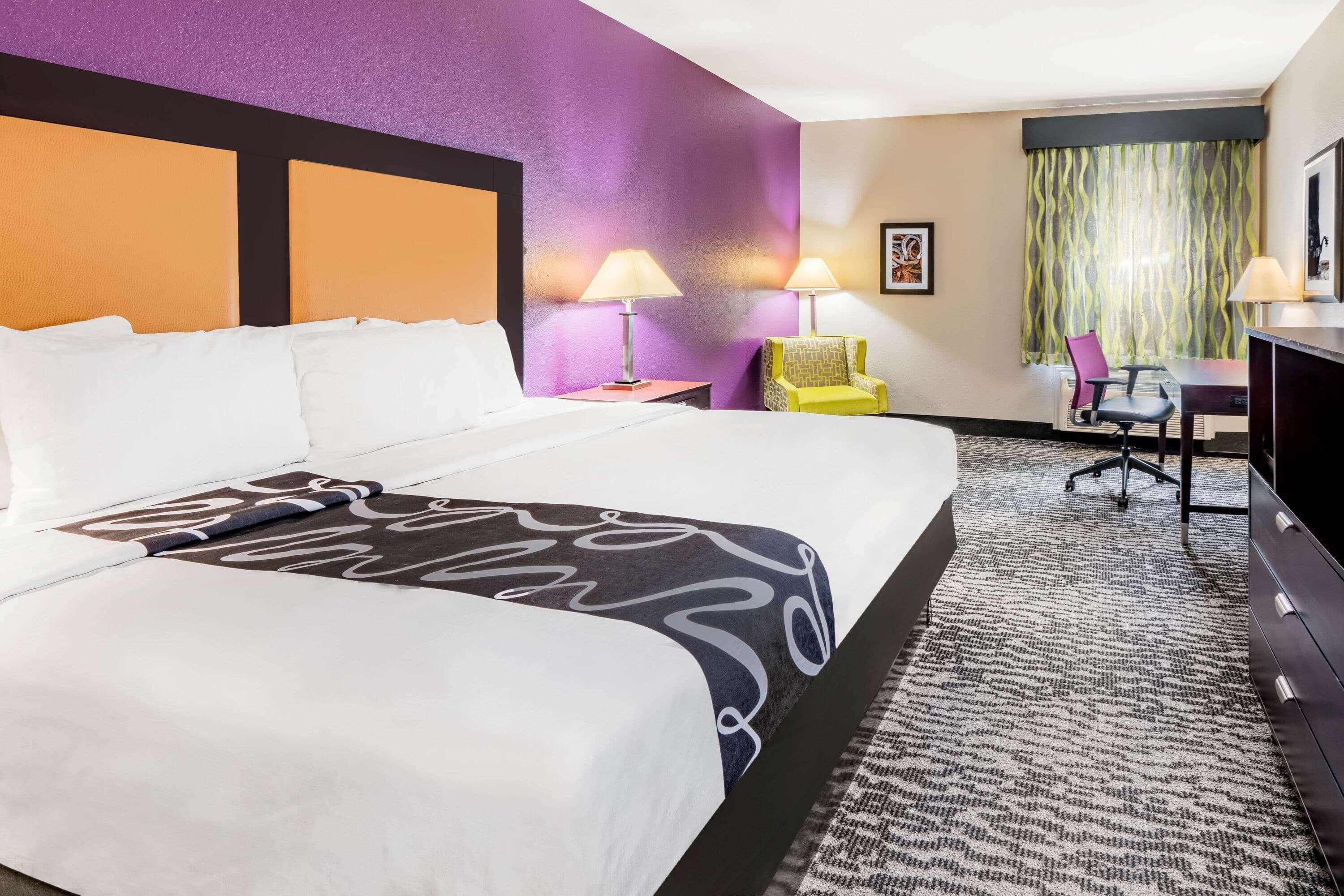 La Quinta By Wyndham Dfw Airport West - Bedford Hotel Exterior photo