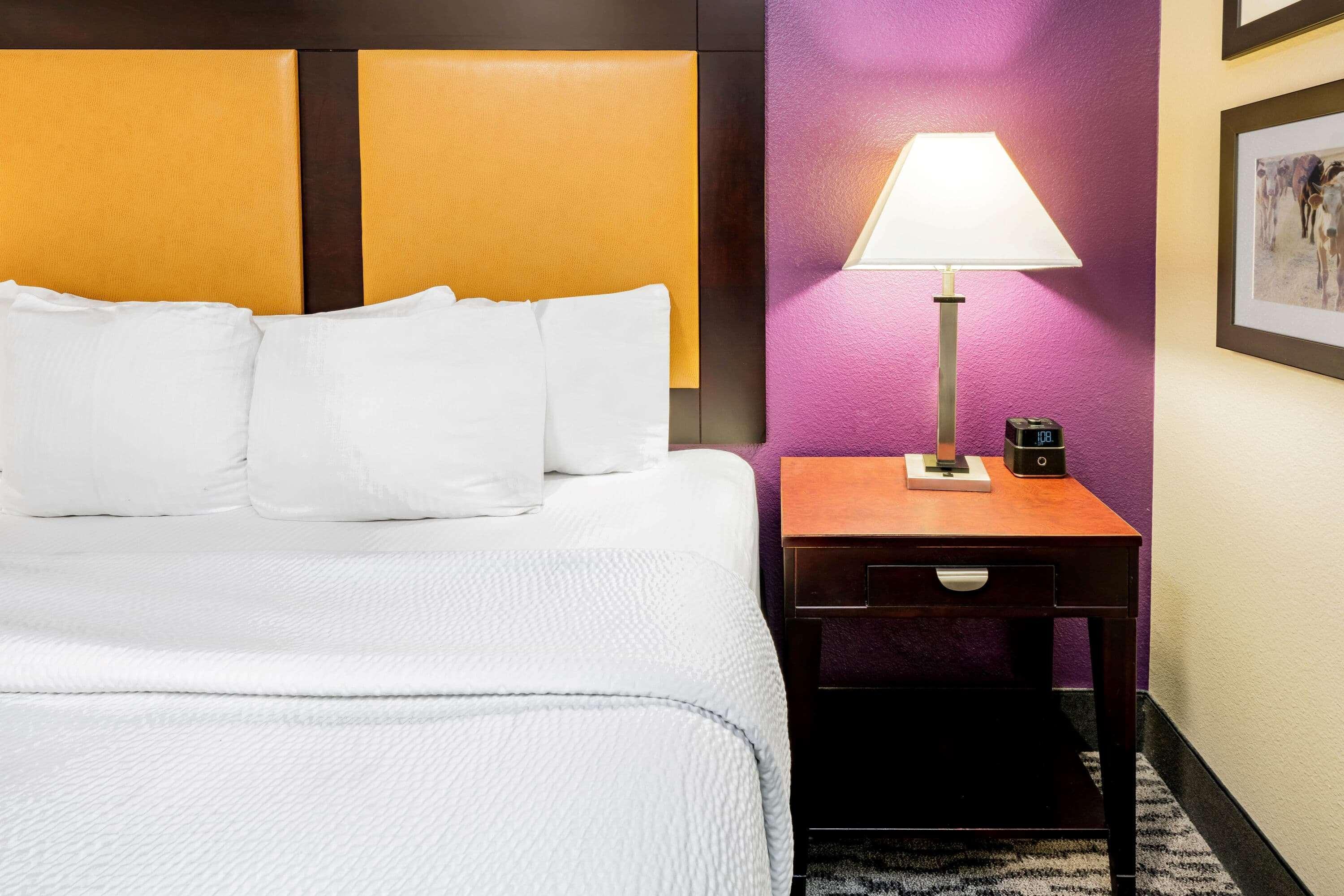 La Quinta By Wyndham Dfw Airport West - Bedford Hotel Exterior photo